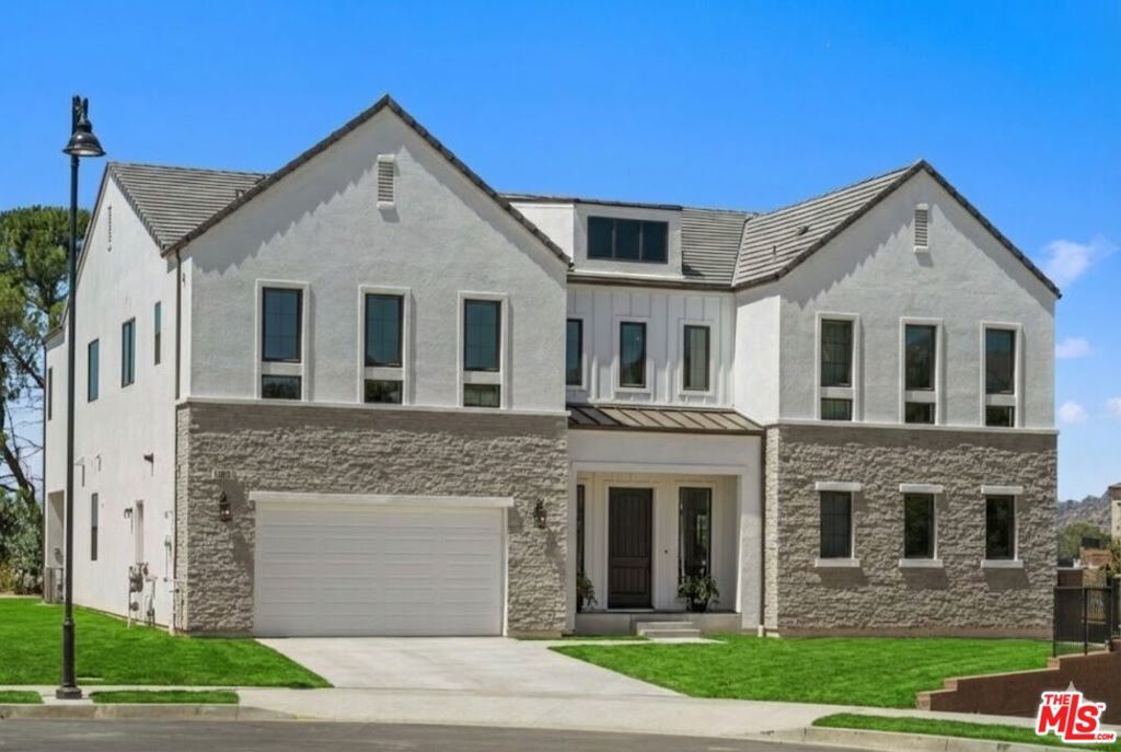 Photo of Listing #26639541