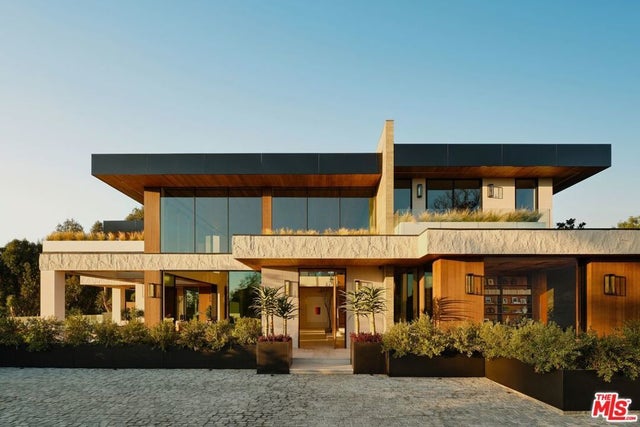 401 N Tigertail Road, Los Angeles