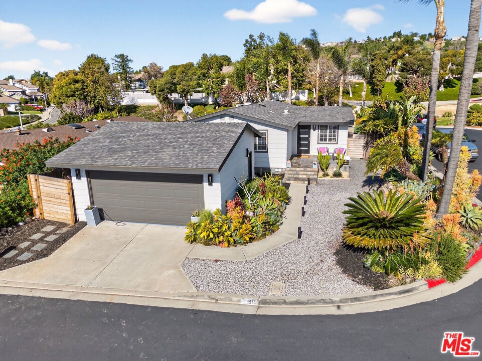 Photo of Listing #26638853