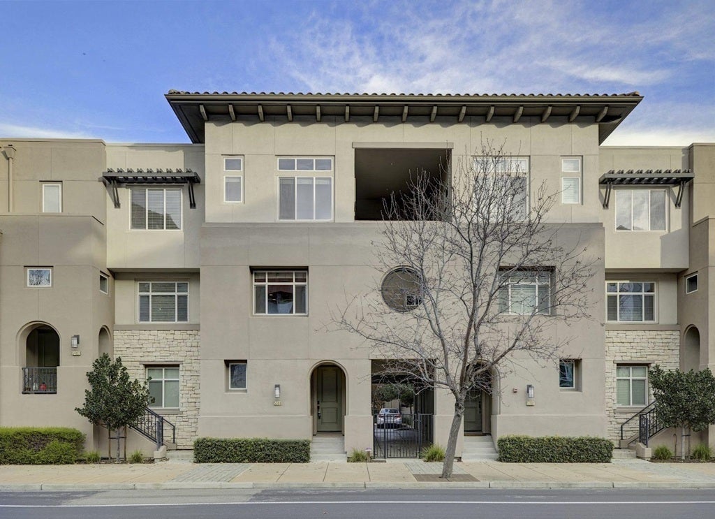 Photo of Listing #41121497