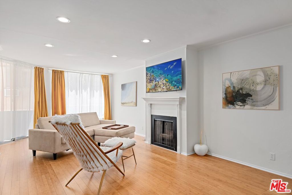 Photo of Listing #25627495