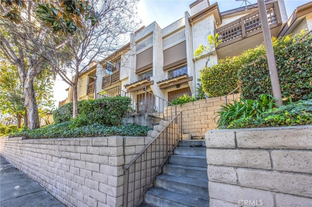 1115 Walnut Grove, Rosemead