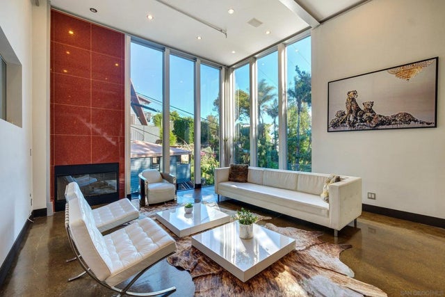 6920 Treasure Trail, Los Angeles