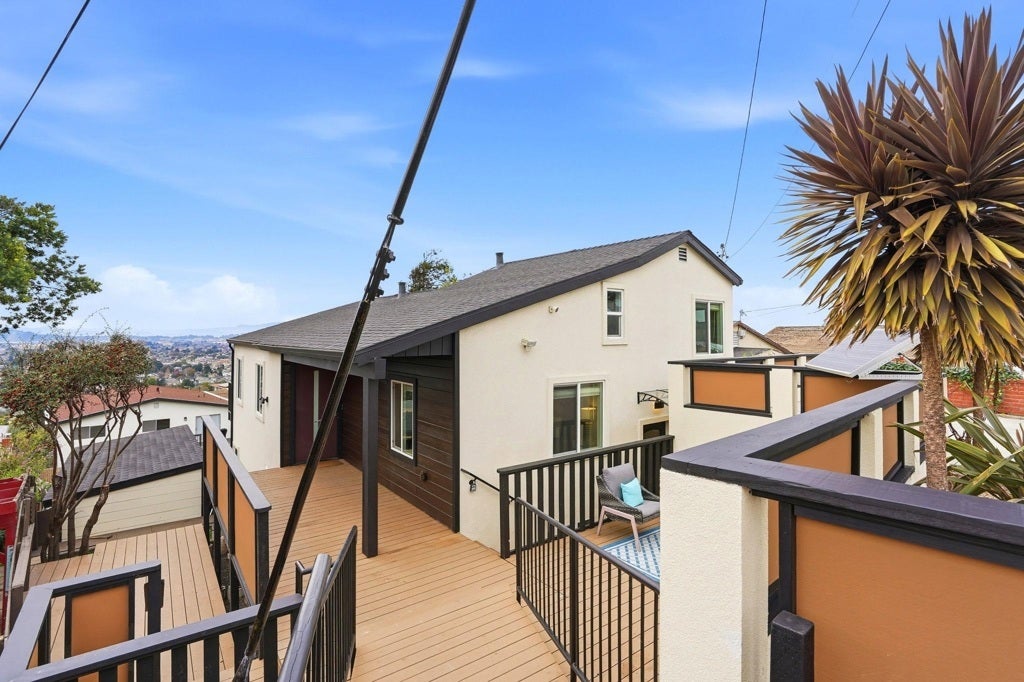 Photo of Listing #41121562