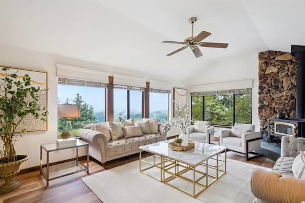 Photo of Listing #41121592