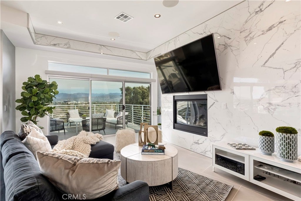 Photo of Listing #SR26015396