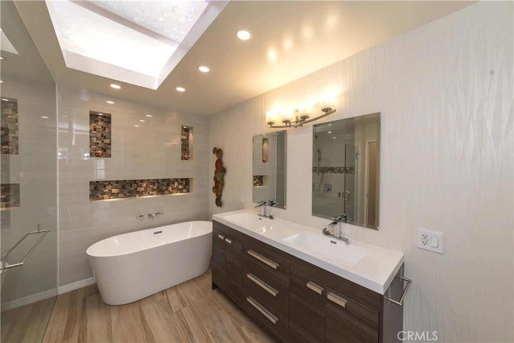 Photo of Listing #SB26012792