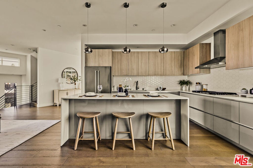 Photo of Listing #26641437