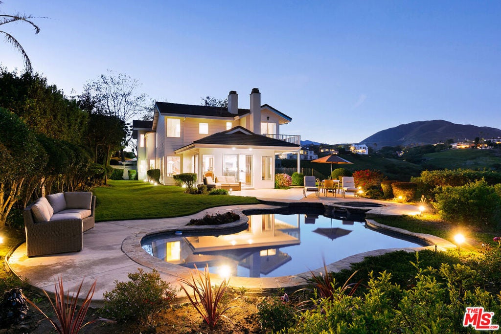 Photo of Listing #25630333