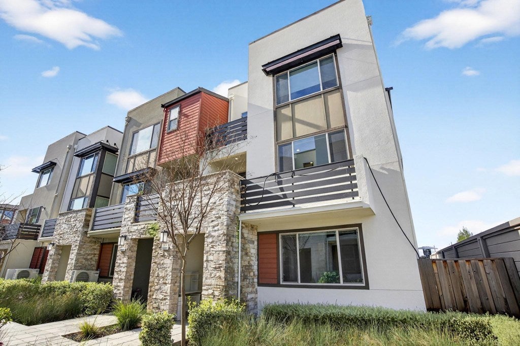 Photo of Listing #41121677