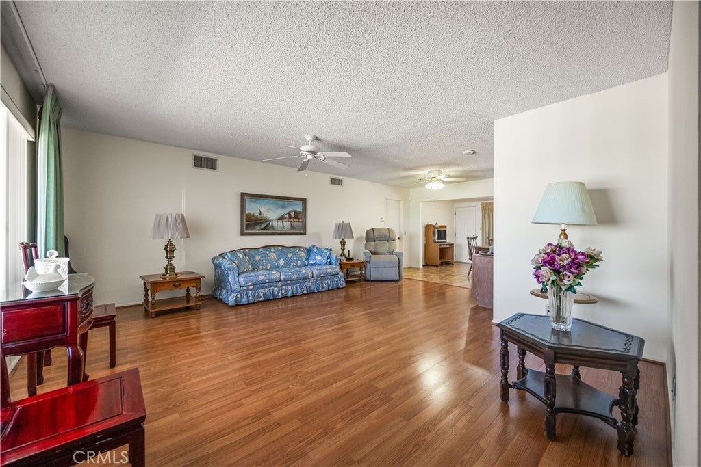 Photo of Listing #SW26009732