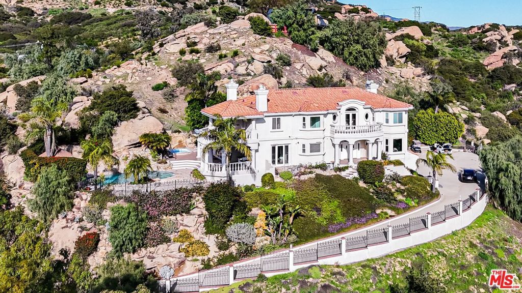 Photo of Listing #26641357