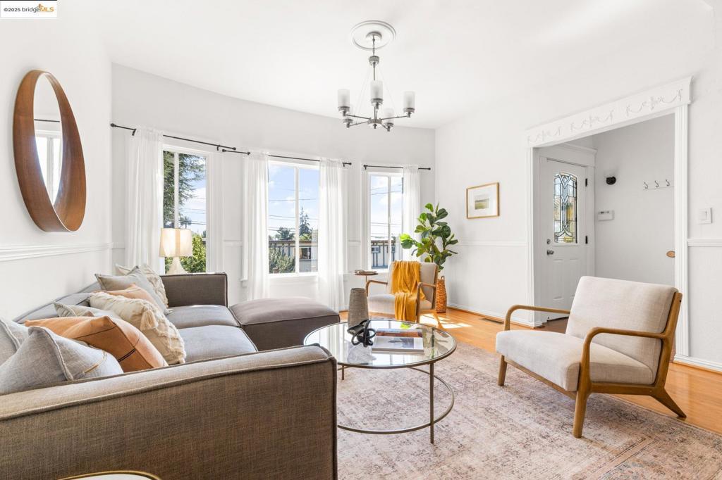 Photo of Listing #41121718