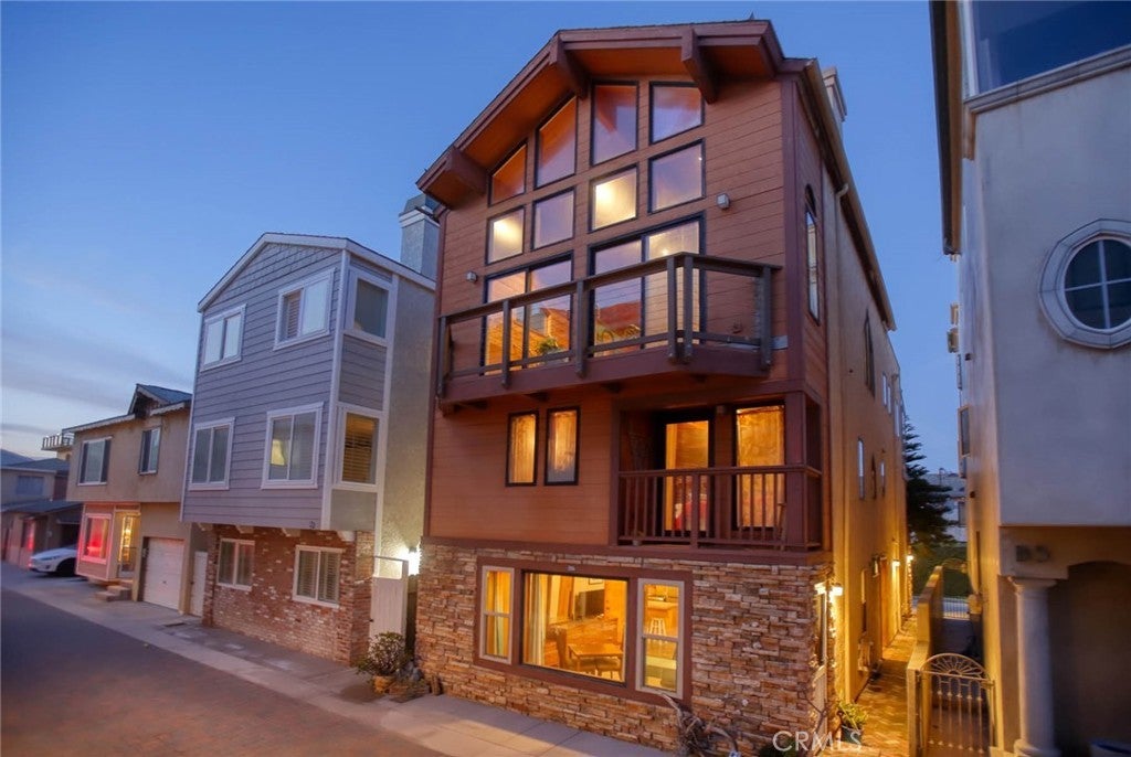 Photo of Listing #OC26015943