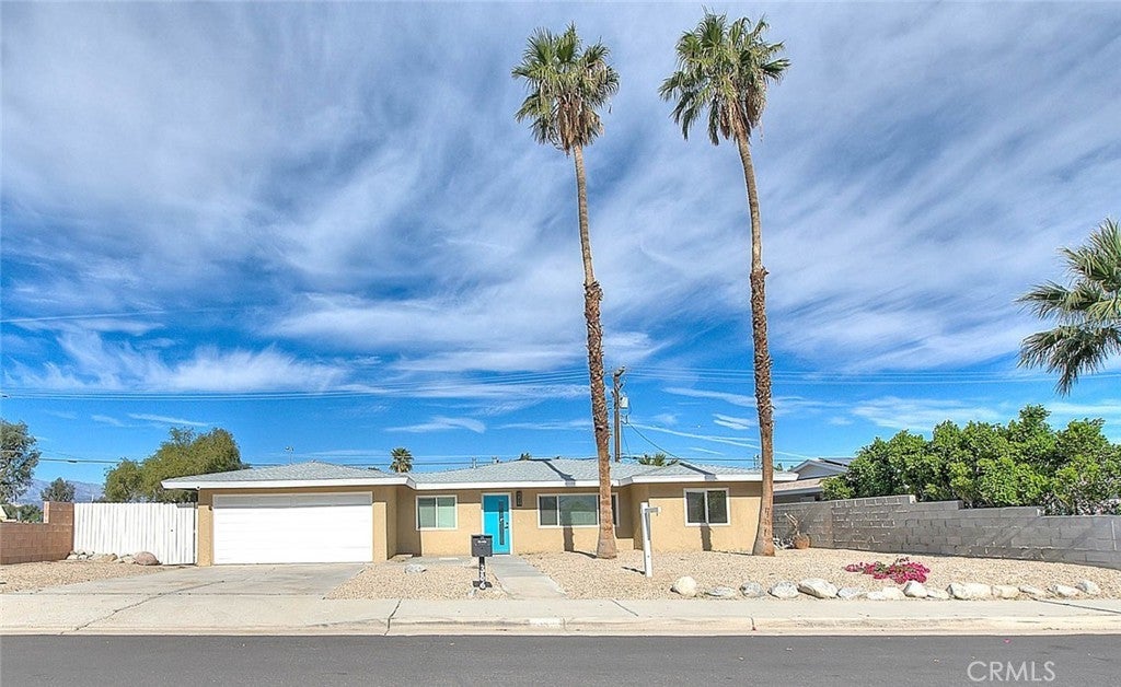 386 W Sunview Avenue, Palm Springs