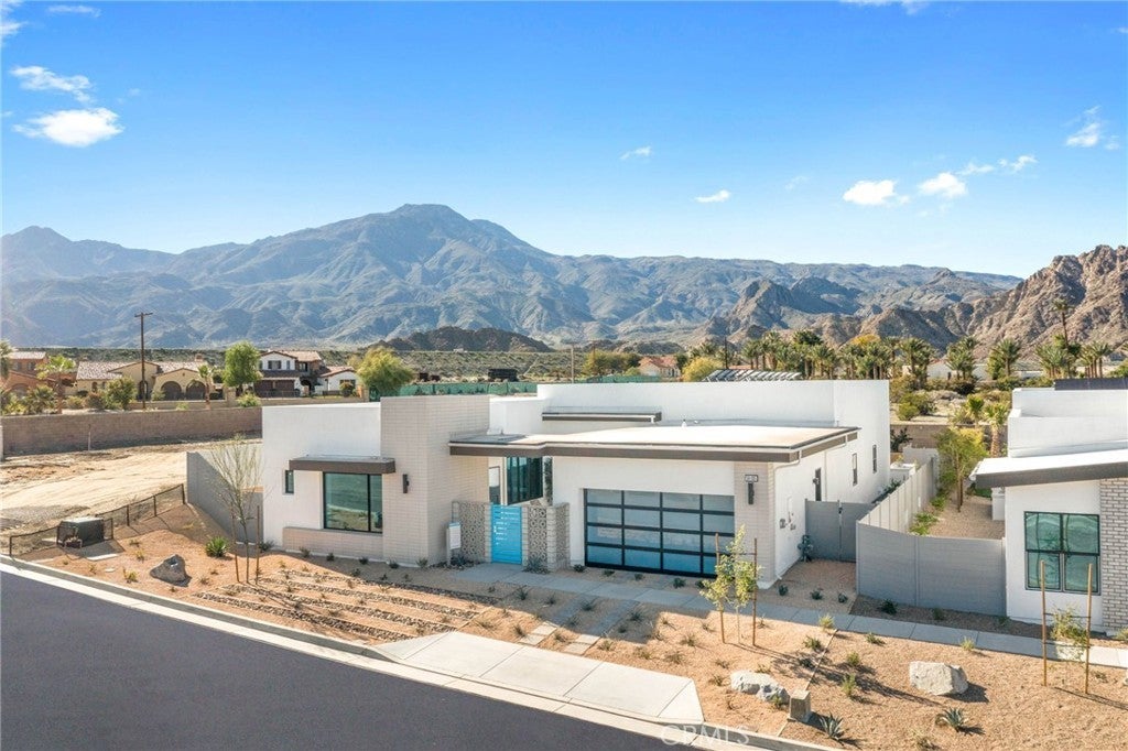 Photo of Listing #IV26015376