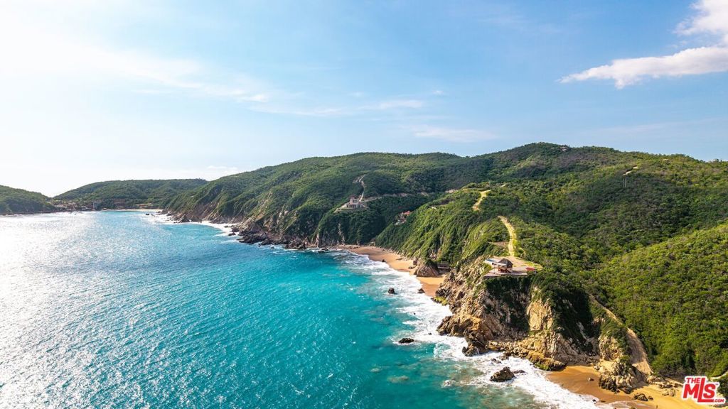 Photo of Listing #26635765