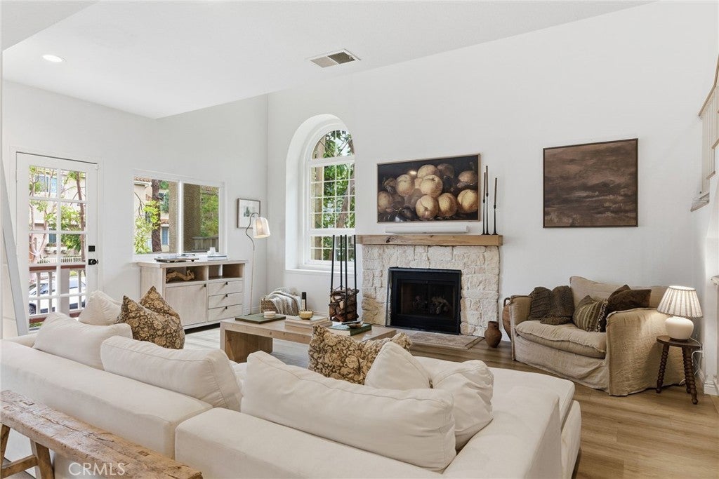 Photo of Listing #OC26015735