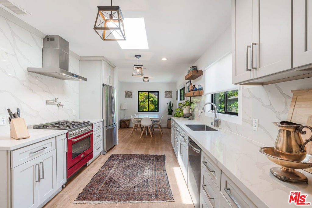 Photo of Listing #26641891