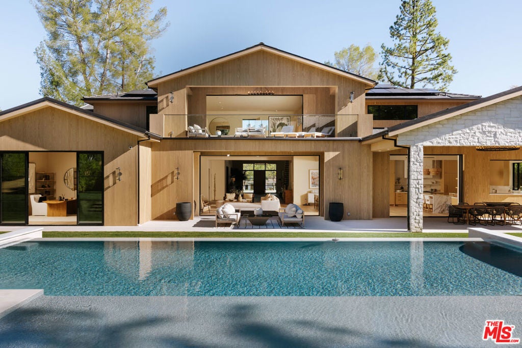 Photo of Listing #26641623