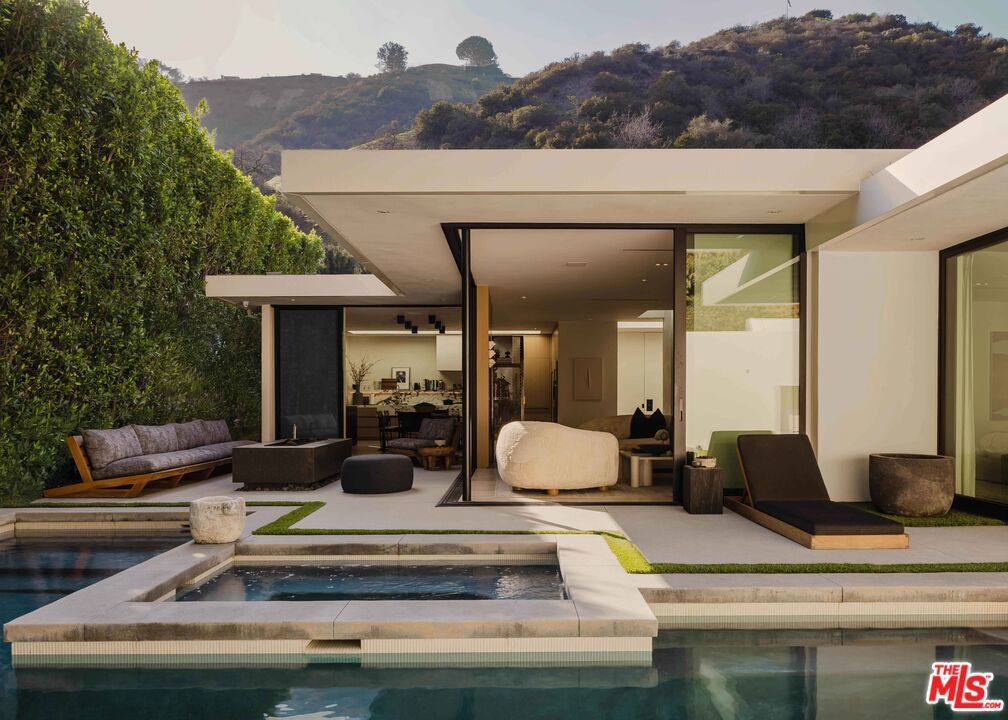 Photo of Listing #26642003