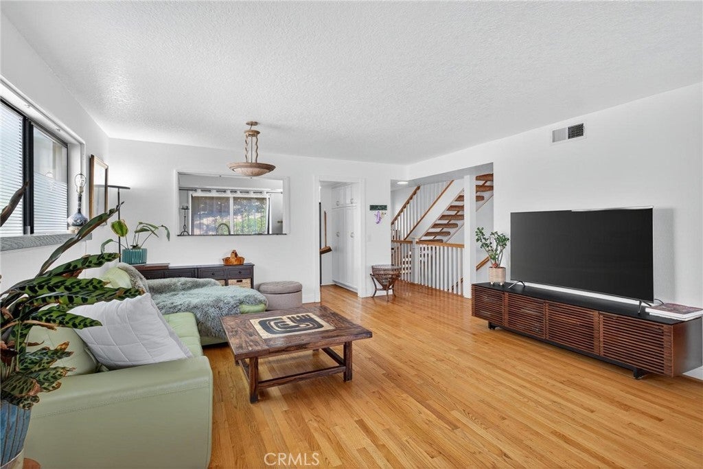 Photo of Listing #SB26016579