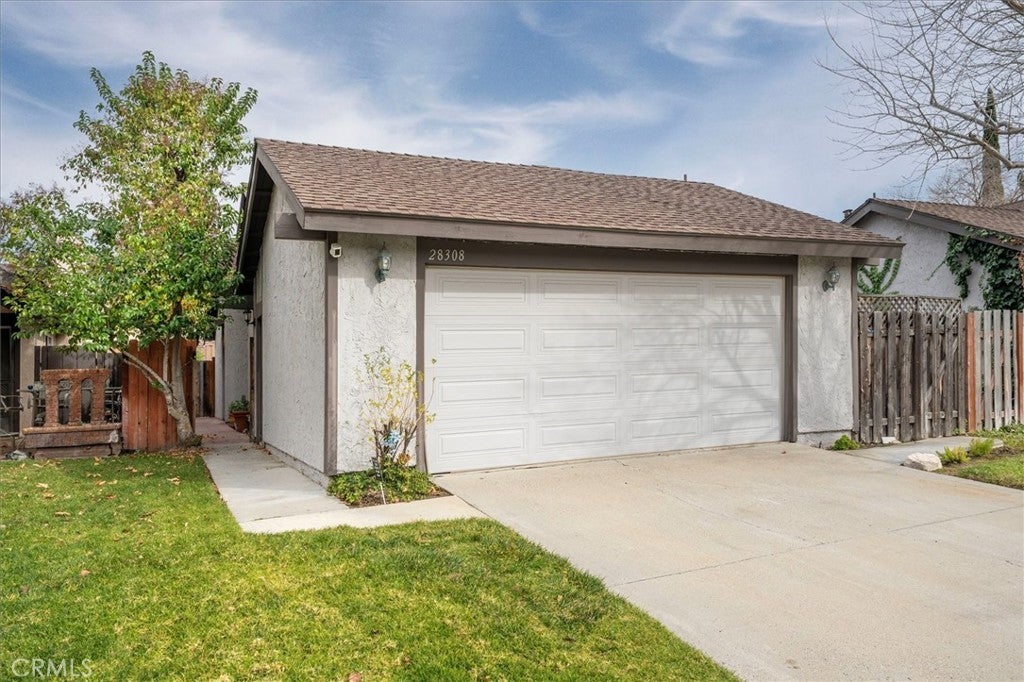 28308 Simsalido Avenue, Canyon Country