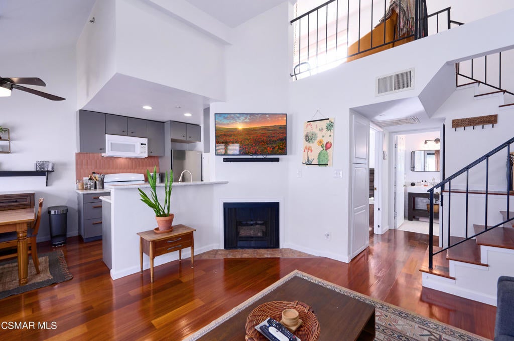 Photo of Listing #226000347