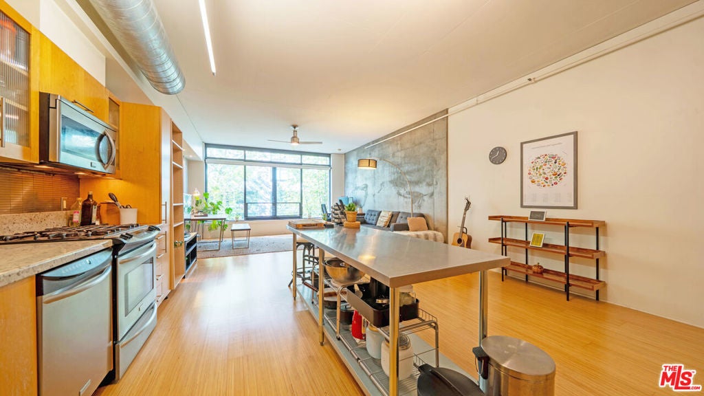 Photo of Listing #26642295