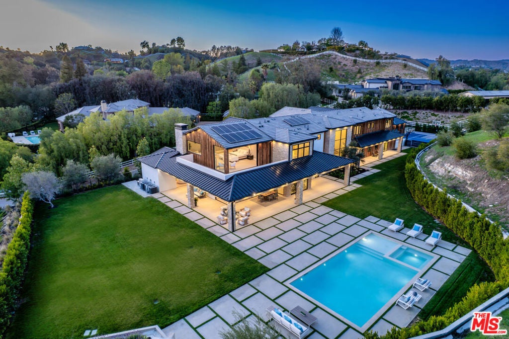 Photo of Listing #26642271