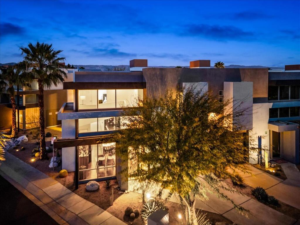 250 Enterprise Way, Palm Springs