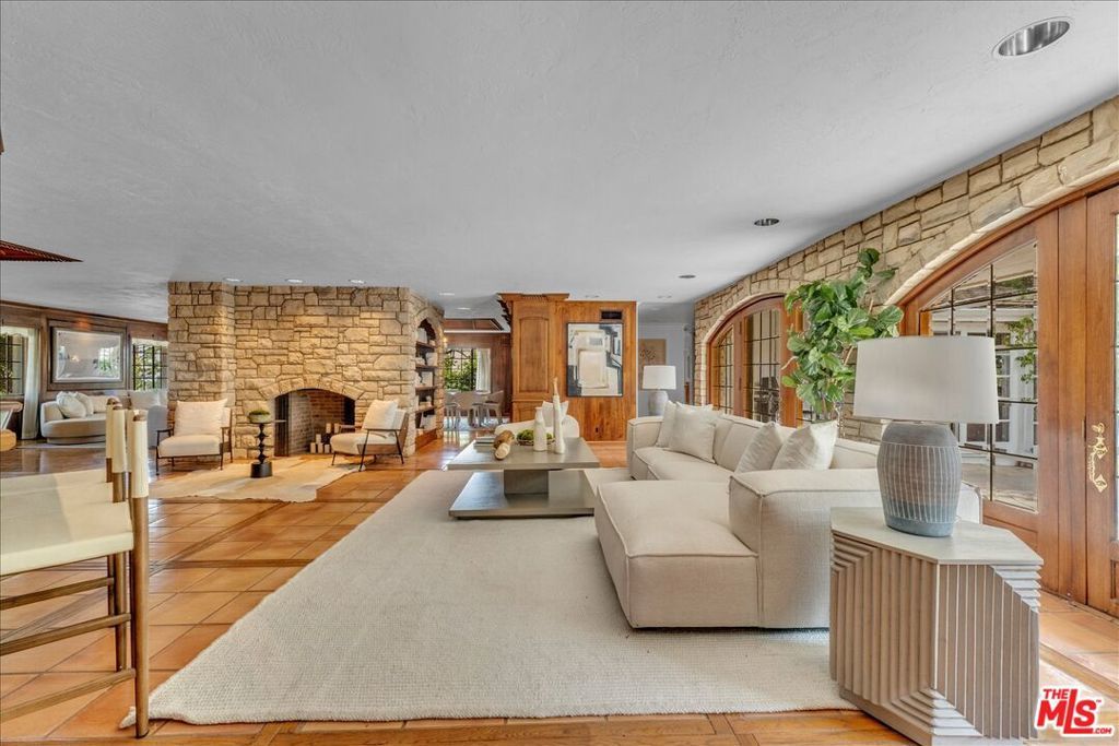 Photo of Listing #26642461