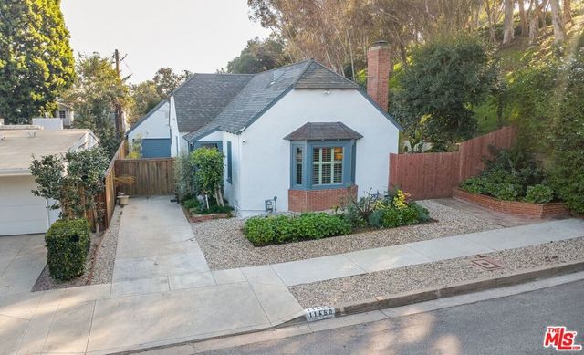 11450 Bolas Street, Los Angeles