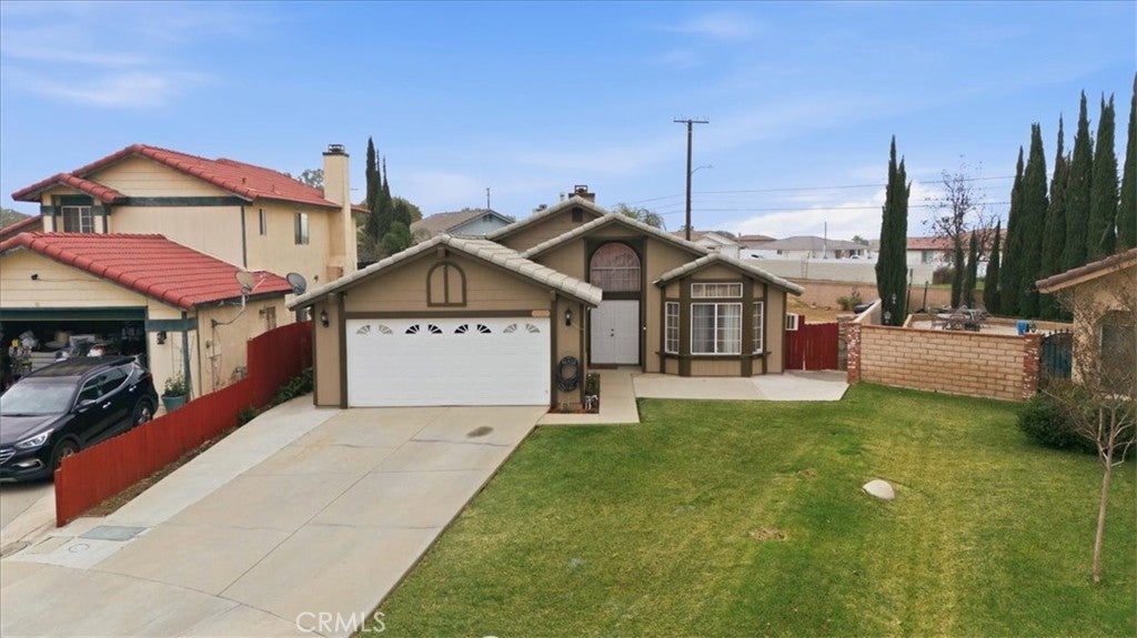 Photo of Listing #IV26017380