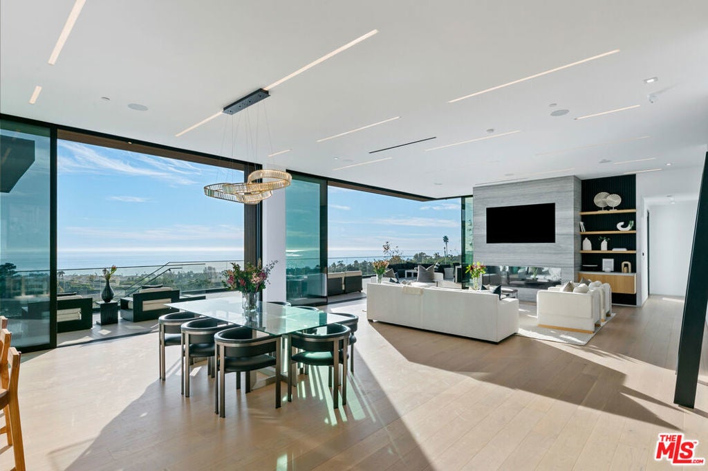 Photo of Listing #26642503