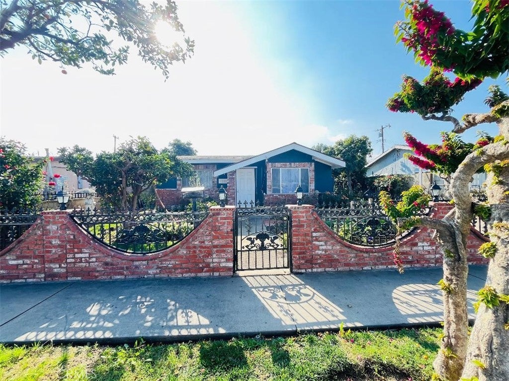 Photo of Listing #RS26017326