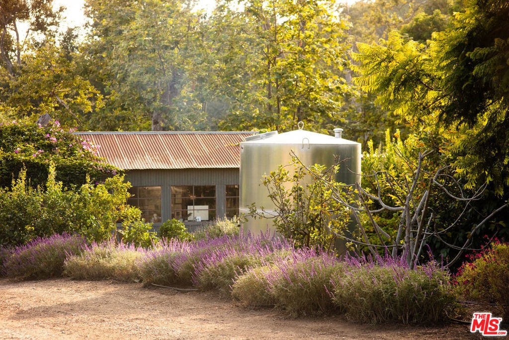 Photo of Listing #26642369