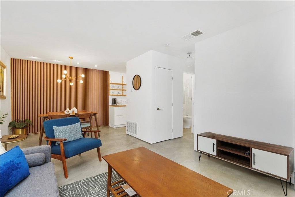 Photo of Listing #OC26017418