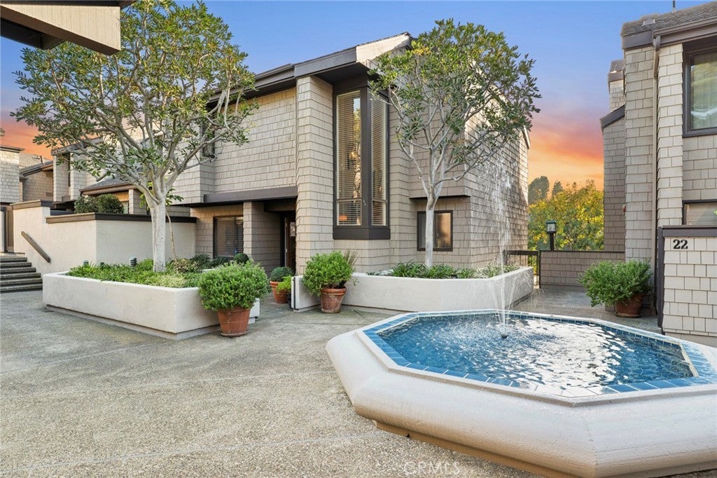 Photo of Listing #OC25149904