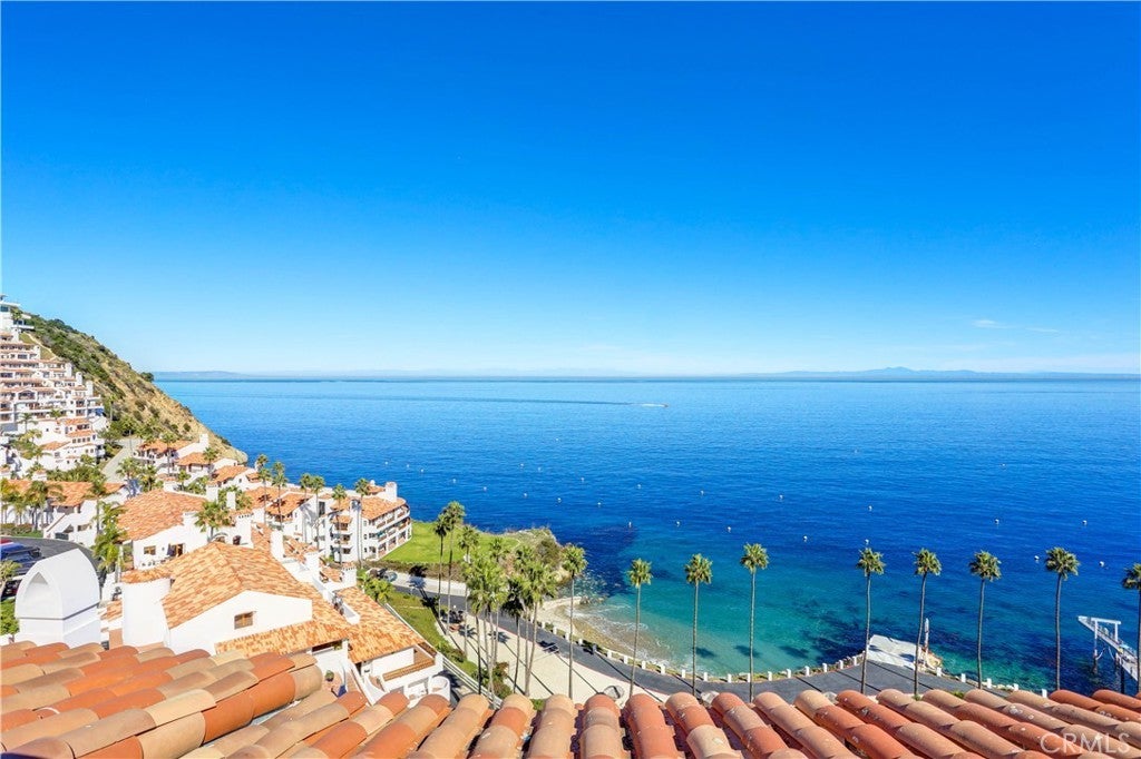 72 Camino De Flores 10, Avalon