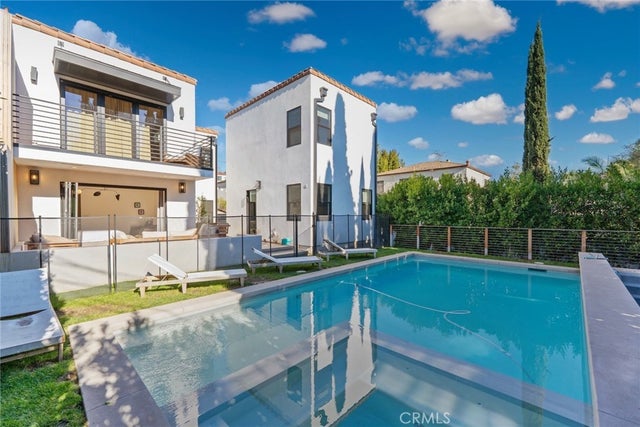 2656 Locksley, Los Angeles