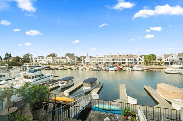 3889 Aruba, Huntington Beach