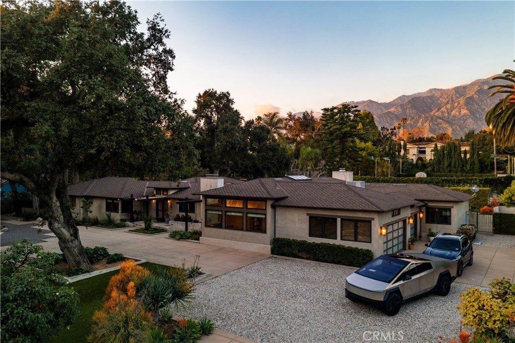 Photo of Listing #PF26015845