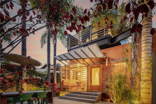542 Altair Place, Venice