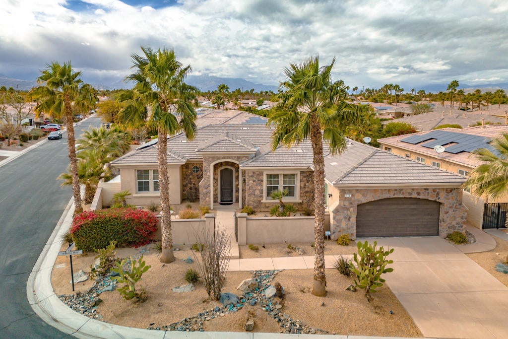 153 Merano Way, Palm Desert
