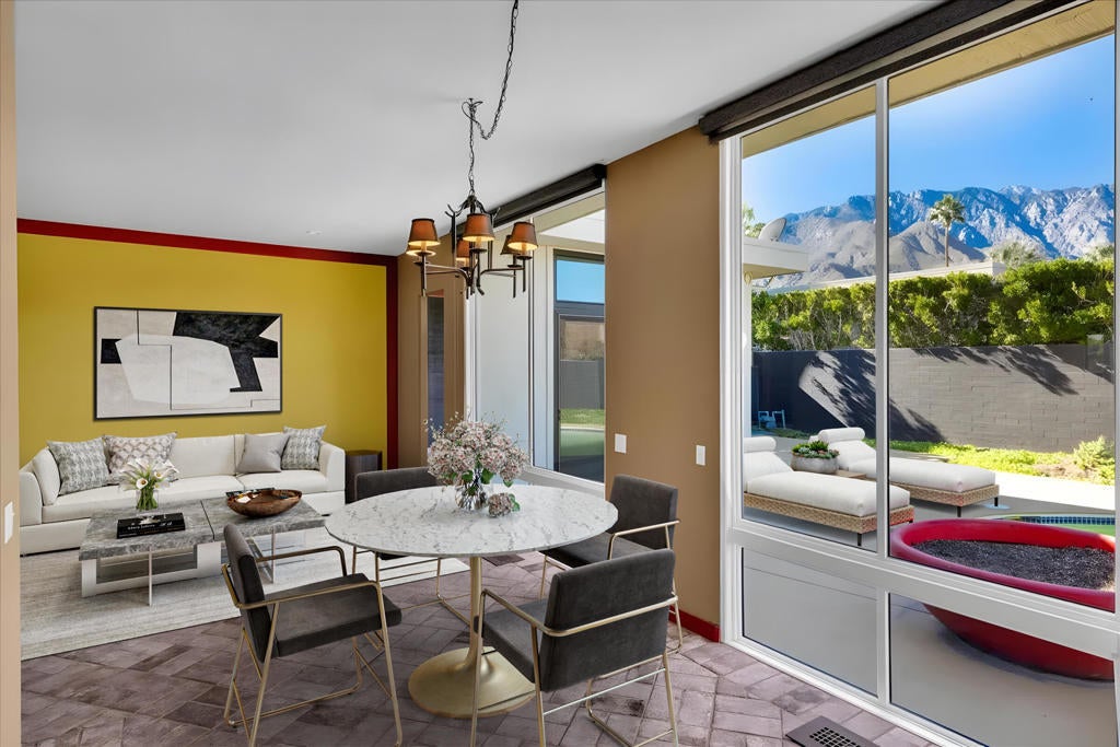 130 W Racquet Club Road # 511, Palm Springs