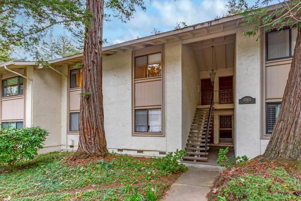 20812 4th Street 6, Saratoga