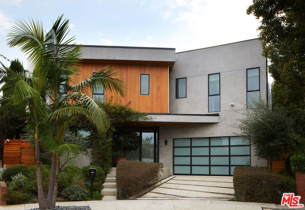 Photo of Listing #26635871