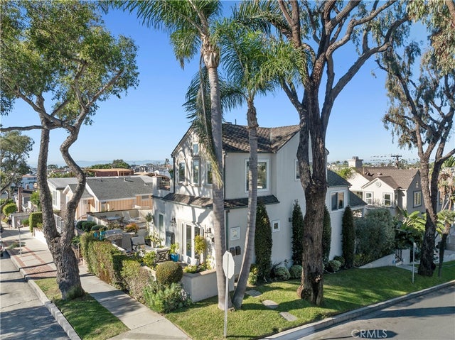 423 Poppy, Corona Del Mar
