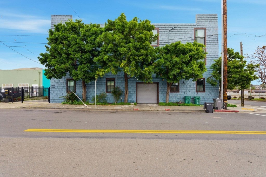 Photo of Listing #41122135